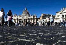 Papa Leone XIV, il fratello: “Annuncio è stato uno choc, anche io sono in cura per tumore”