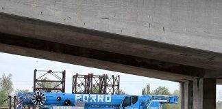 Ponte di San Benedetto, prima gru in cantiere per rimuovere le travi