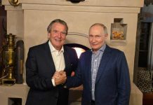 Putin festeggia il compleanno con Gerhard Schroeder: l’incontro a Mosca e il legame con la Russia