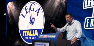 Lega, Salvini confermato segretario: “stop aiuti a Kiev”. Scontro con i giornalisti