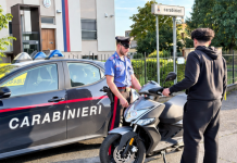 Pizzicato a bordo dello scooter rubato: denunciato 19enne. Mezzo restituito al proprietario
