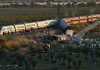 Disastro ferroviario in Spagna, il lutto e le indagini: “Via libera al treno nonostante convoglio fermo sui binari”