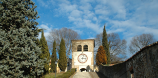 Castiglione, la Torre dell’Orologio si illumina di verde per la salute mentale
