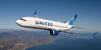 Passeggera bloccata nel bagno dell’aereo: sfiorato l’atterraggio d’emergenza negli Usa